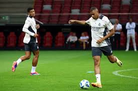 从状元秀到未来之星：回顾NBA历届状元球员的辉煌与挑战